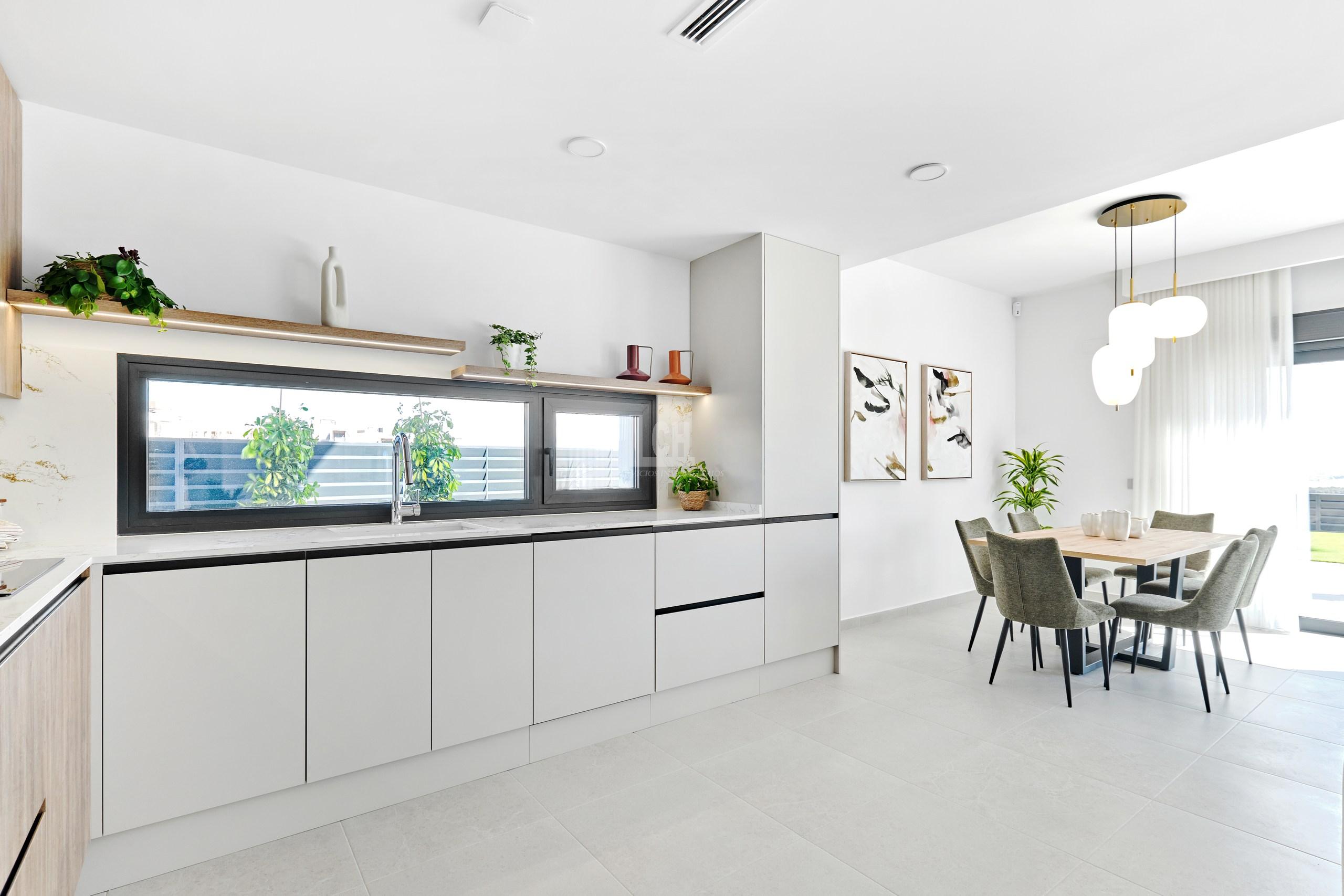 For sale of villa in San miguel de salinas