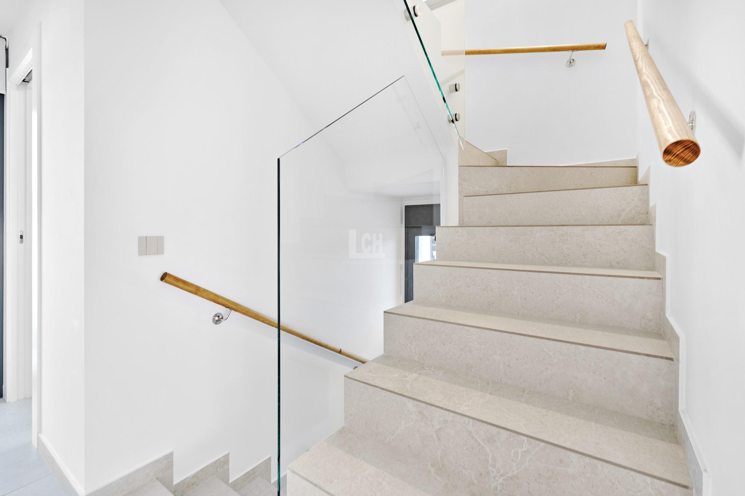 For sale of villa in San miguel de salinas