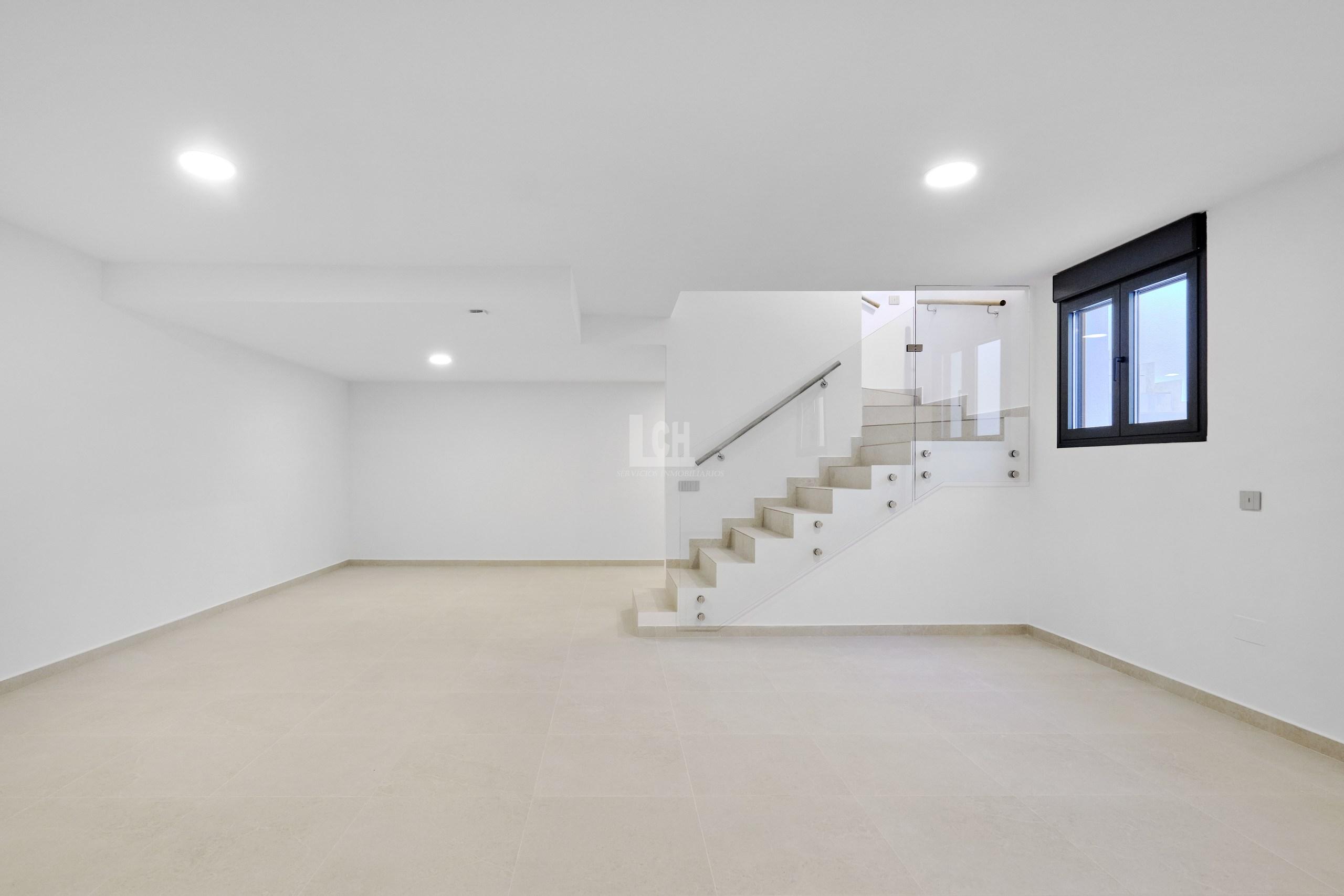 For sale of villa in San miguel de salinas