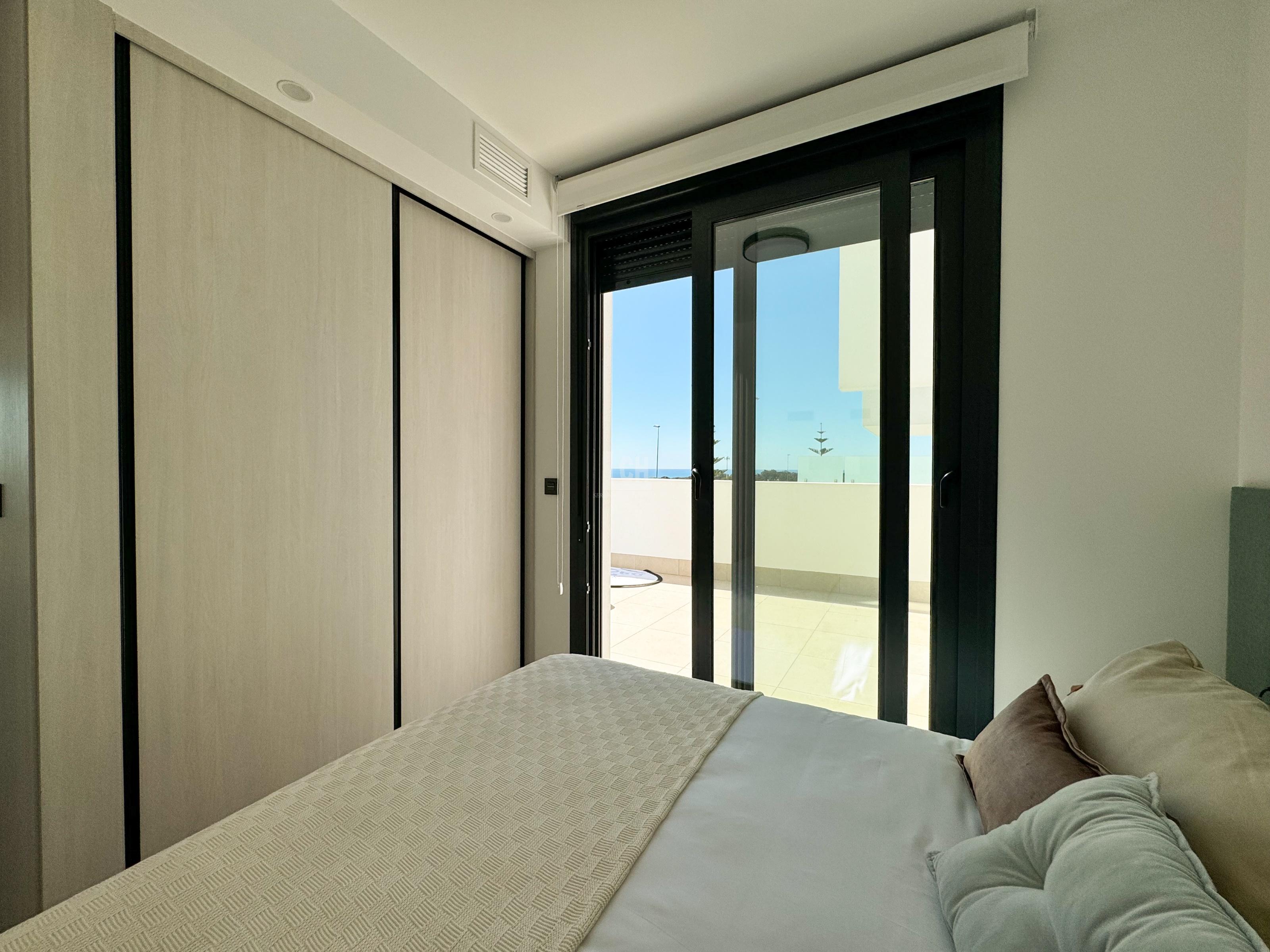 For sale of apartment in Guardamar del segura