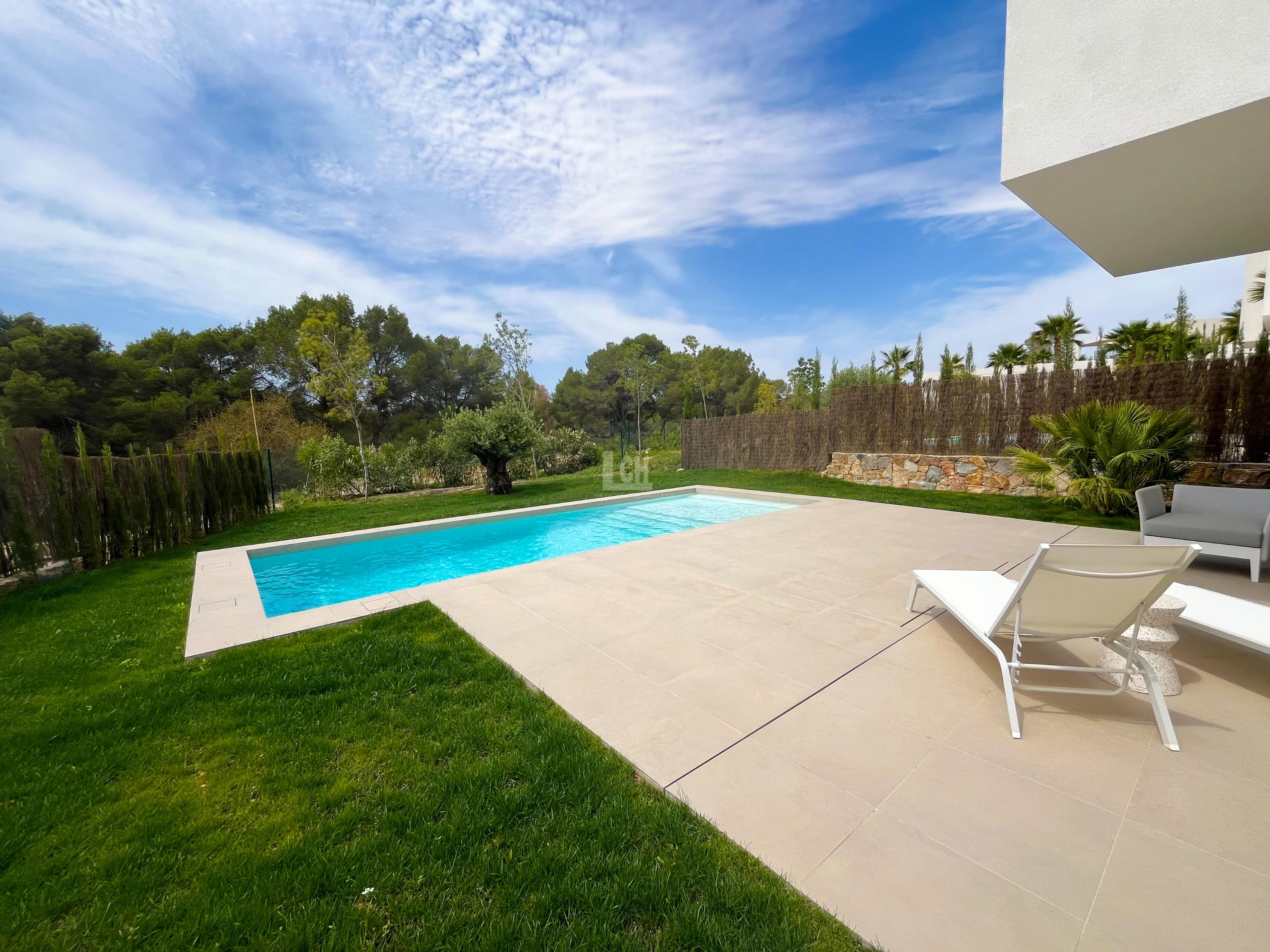 Venta de villa en Orihuela