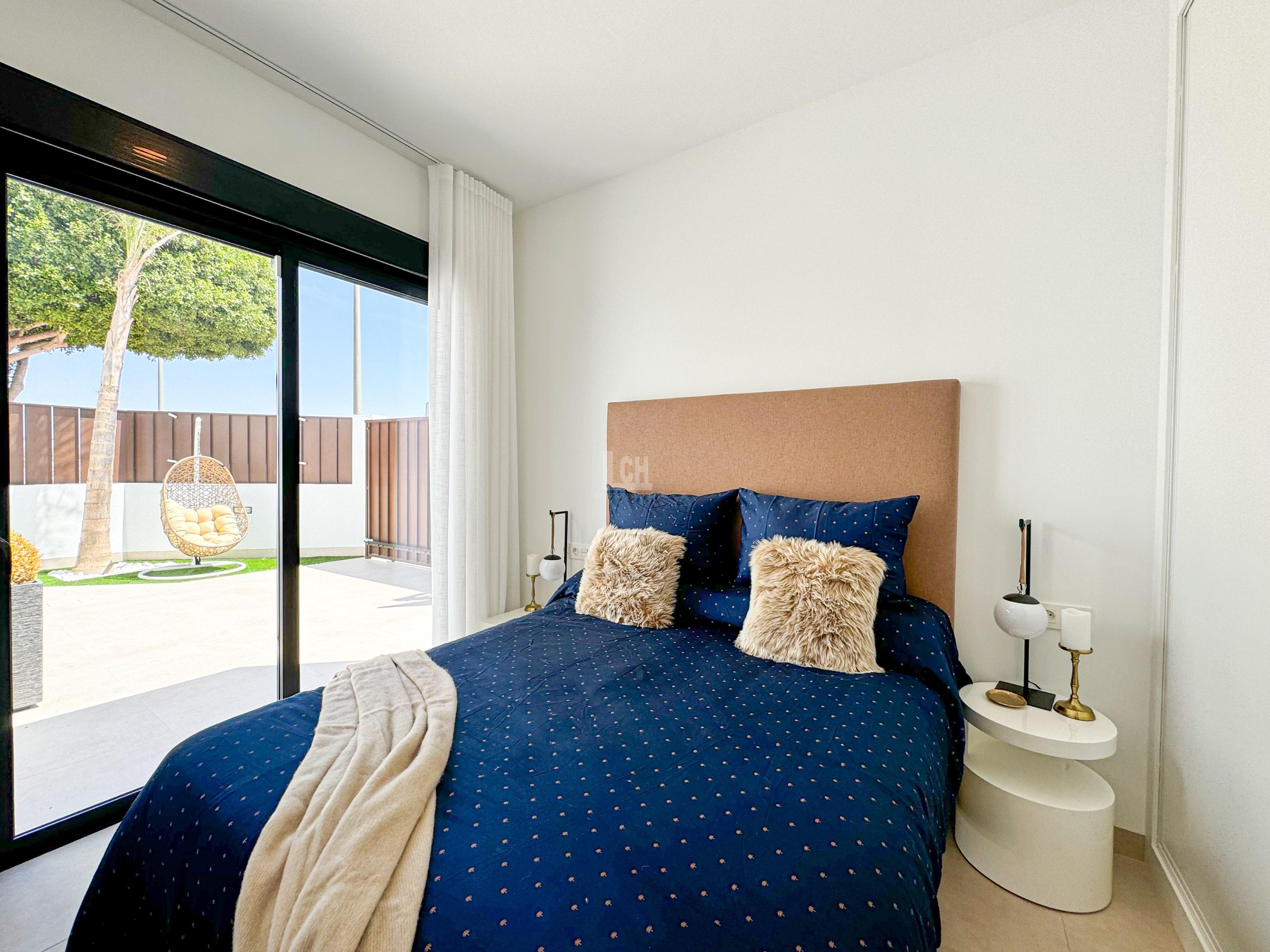 For sale of villa in Roldán