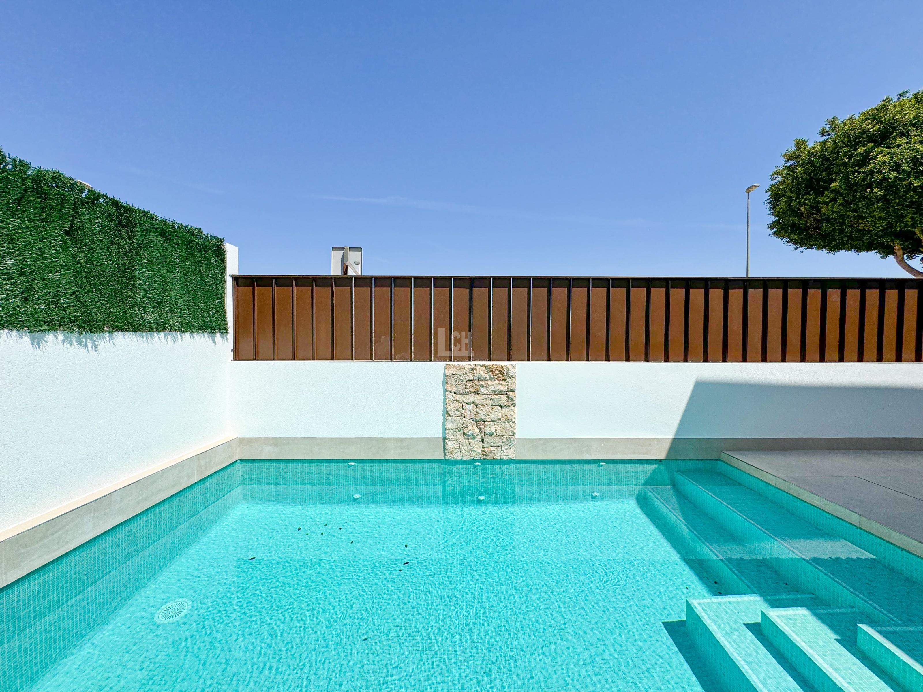 For sale of villa in Roldán