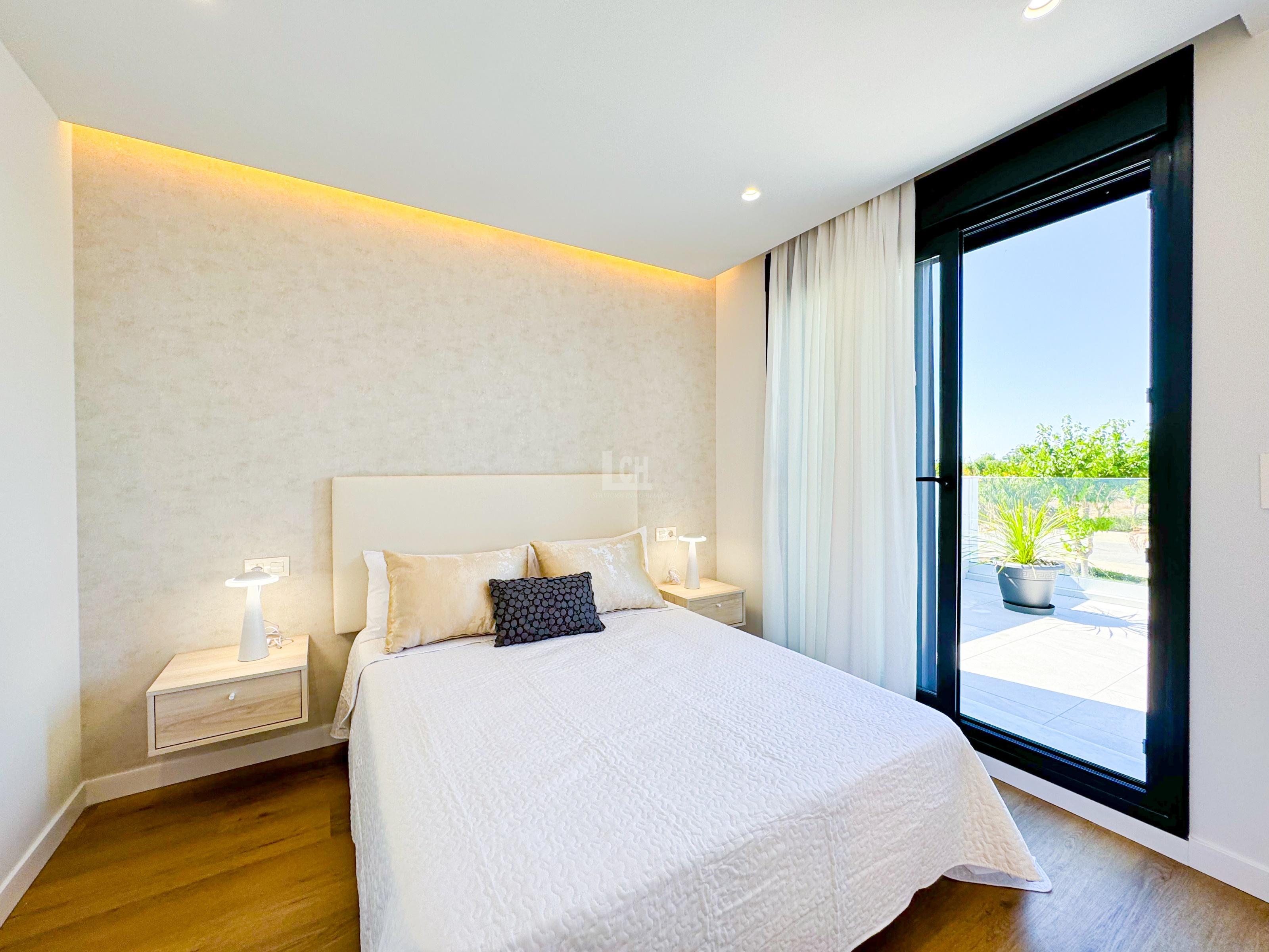 Venta de villa en Pilar de la horadada