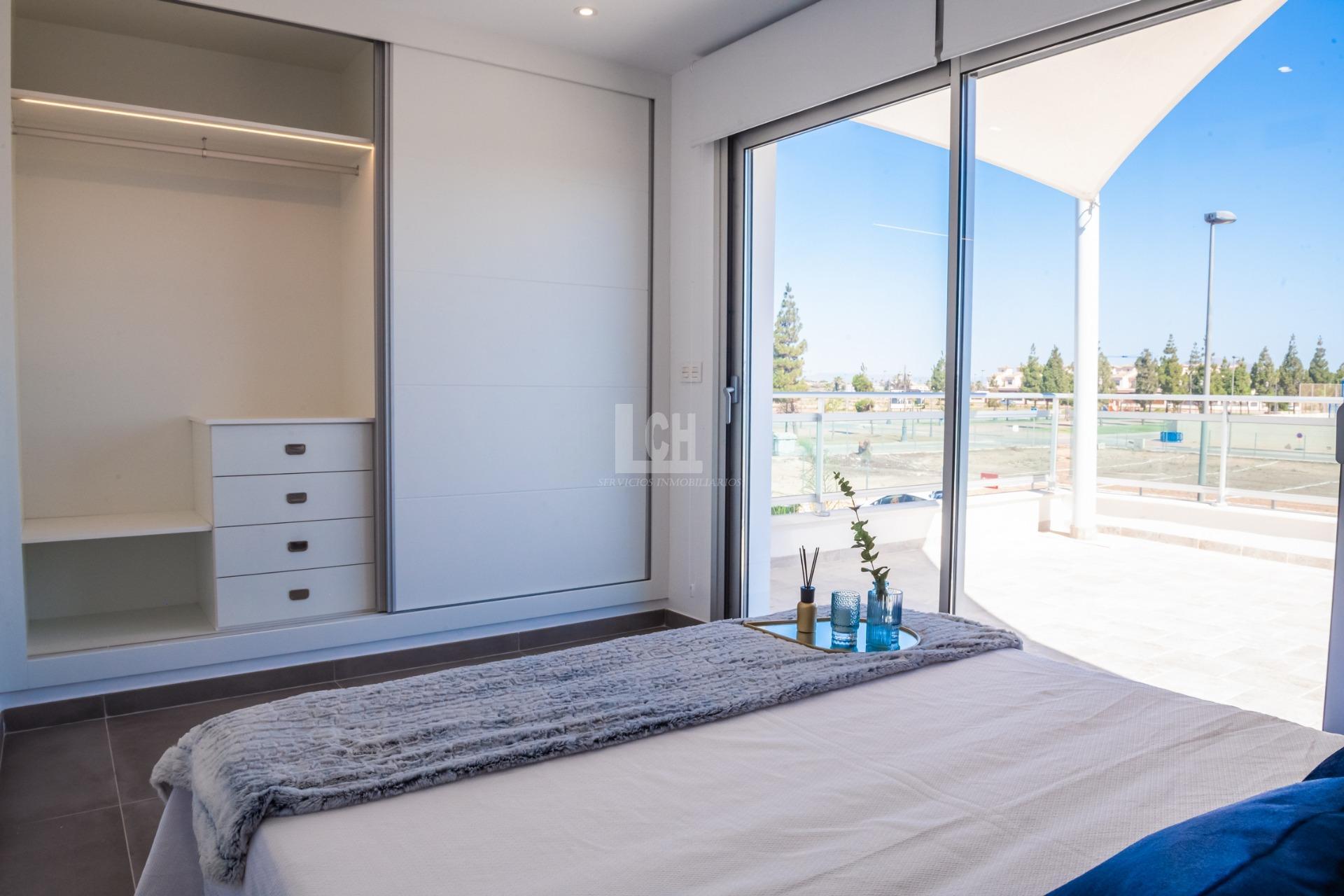 For sale of villa in Los alcázares