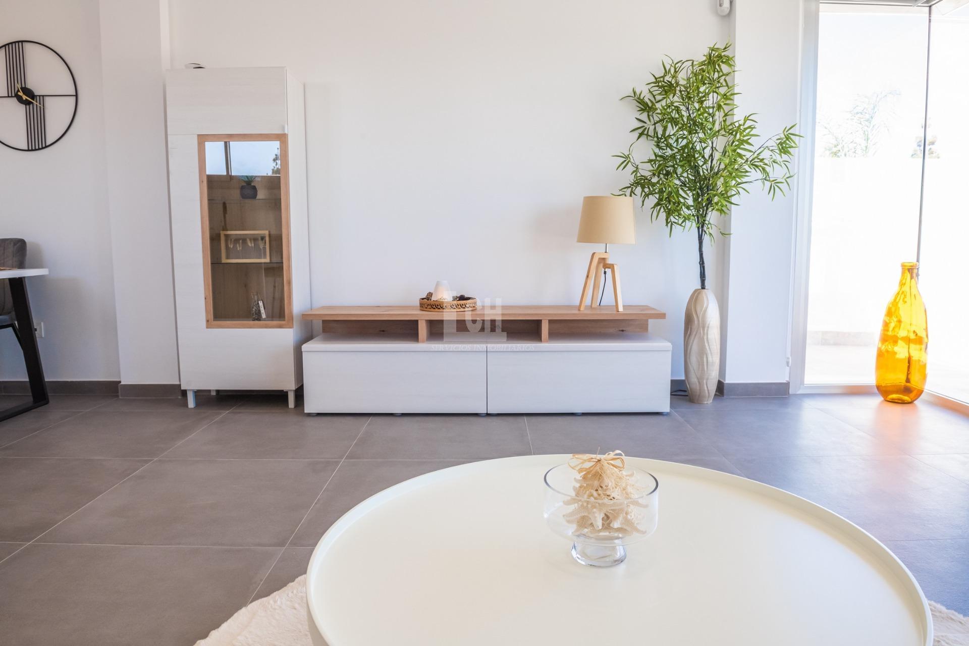 For sale of villa in Los alcázares