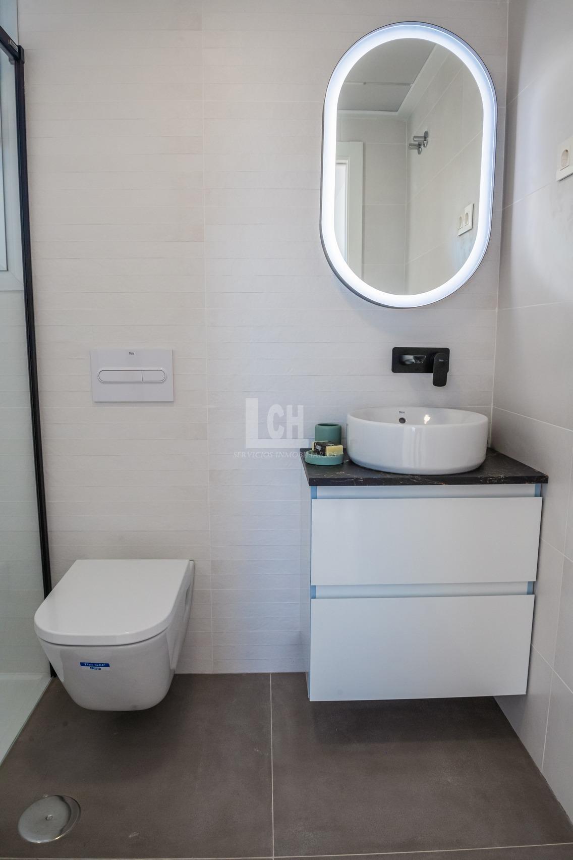 For sale of villa in Los alcázares