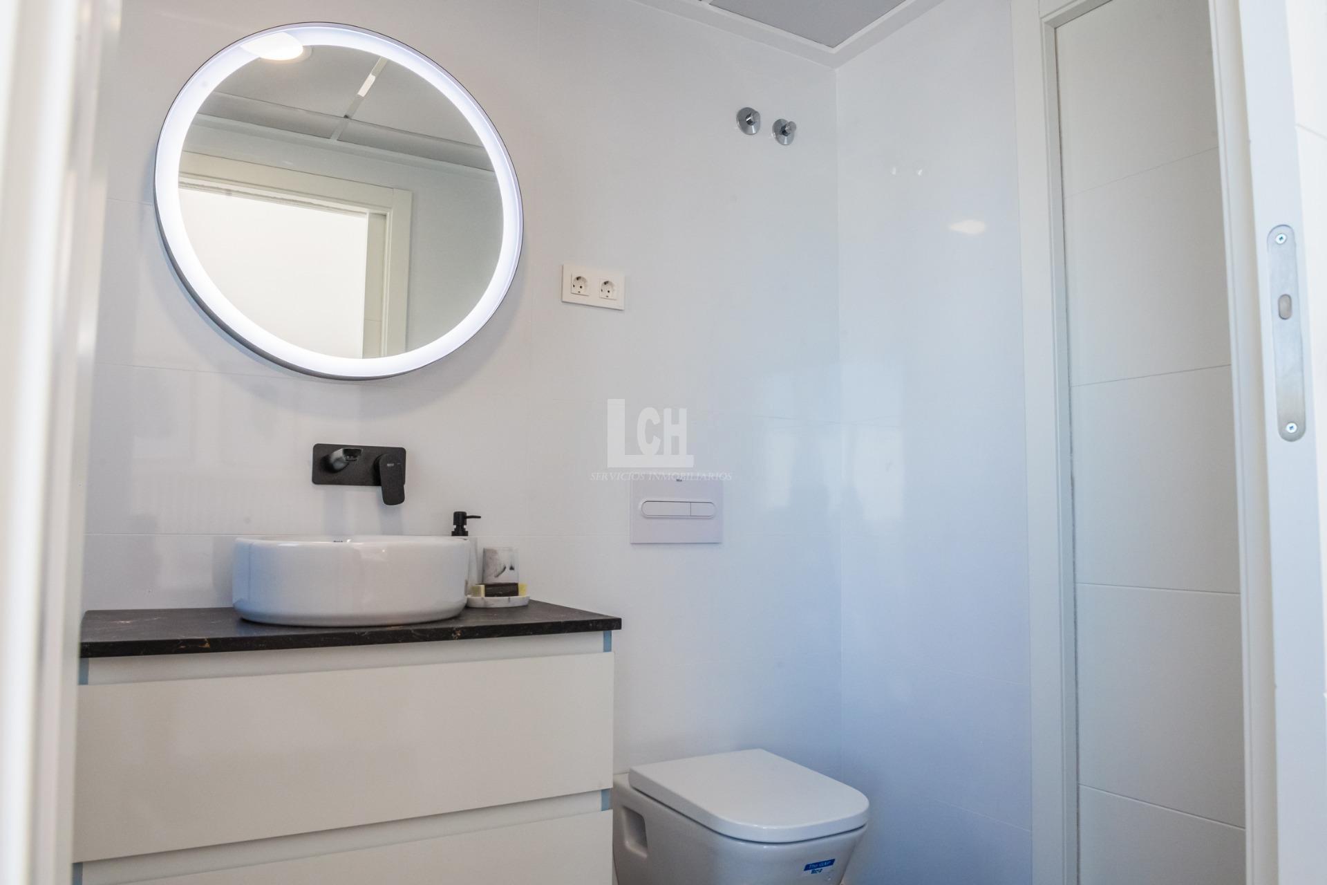 For sale of villa in Los alcázares