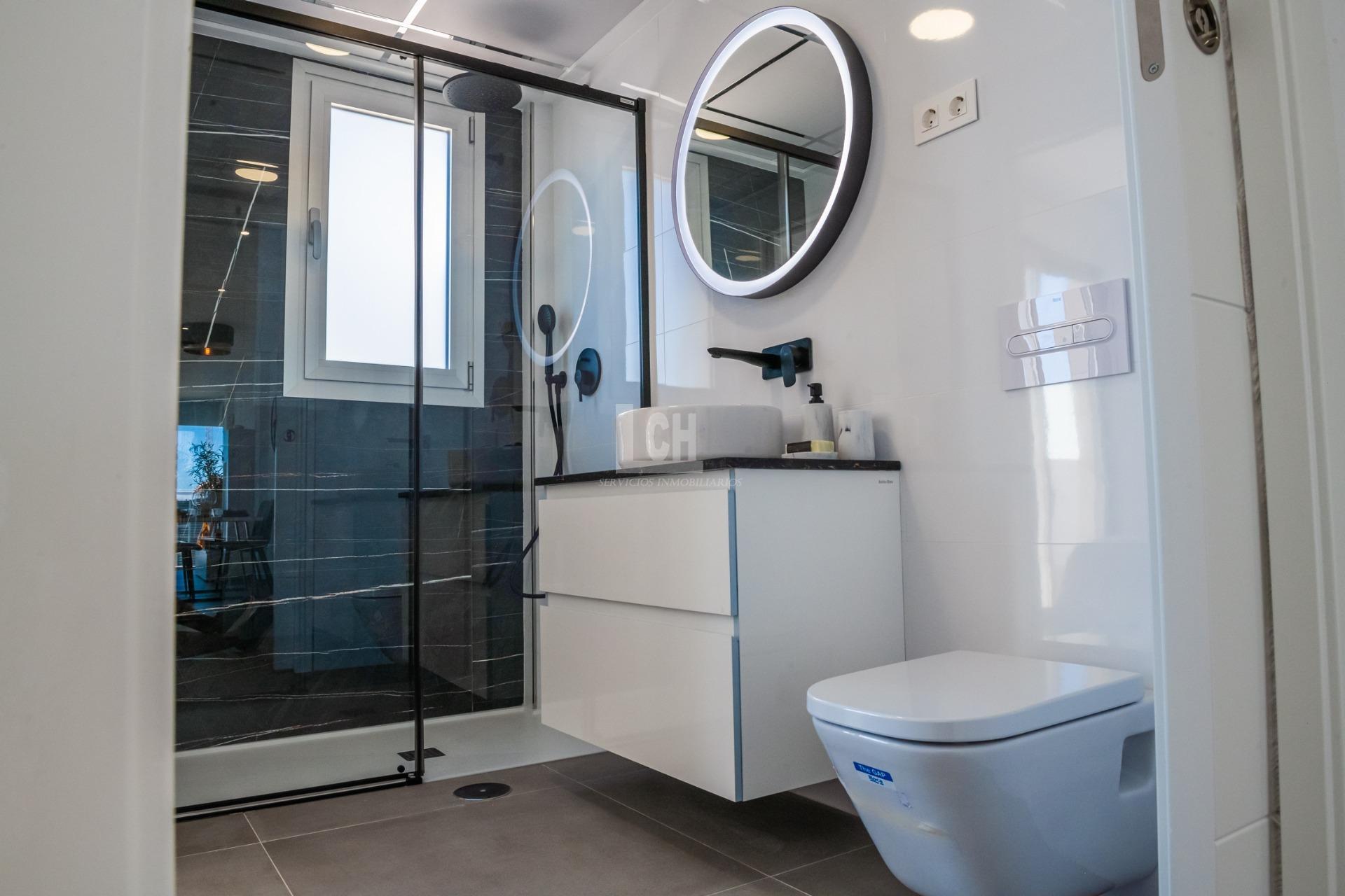 For sale of villa in Los alcázares