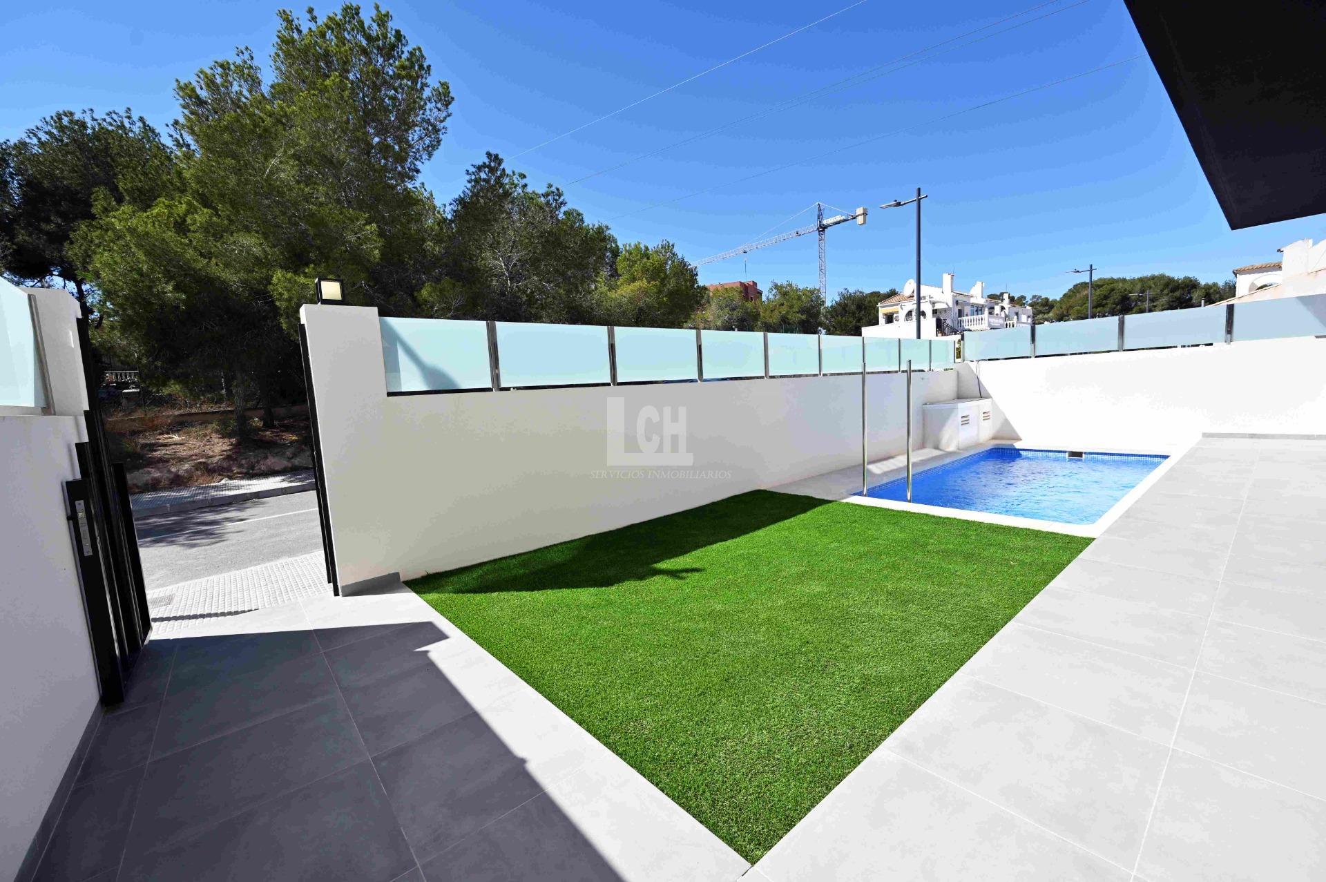 Venta de villa en Orihuela costa