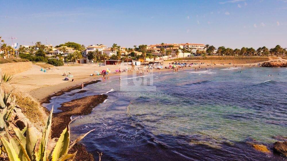 Venta de villa en Orihuela costa