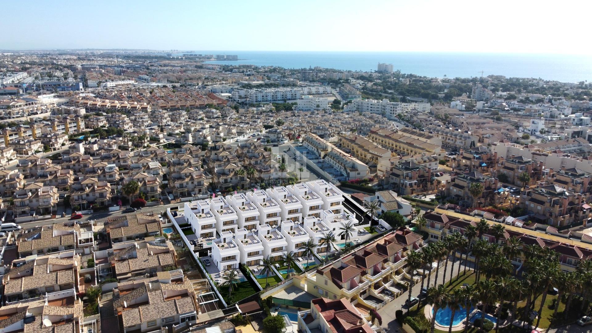 For sale of villa in Orihuela costa