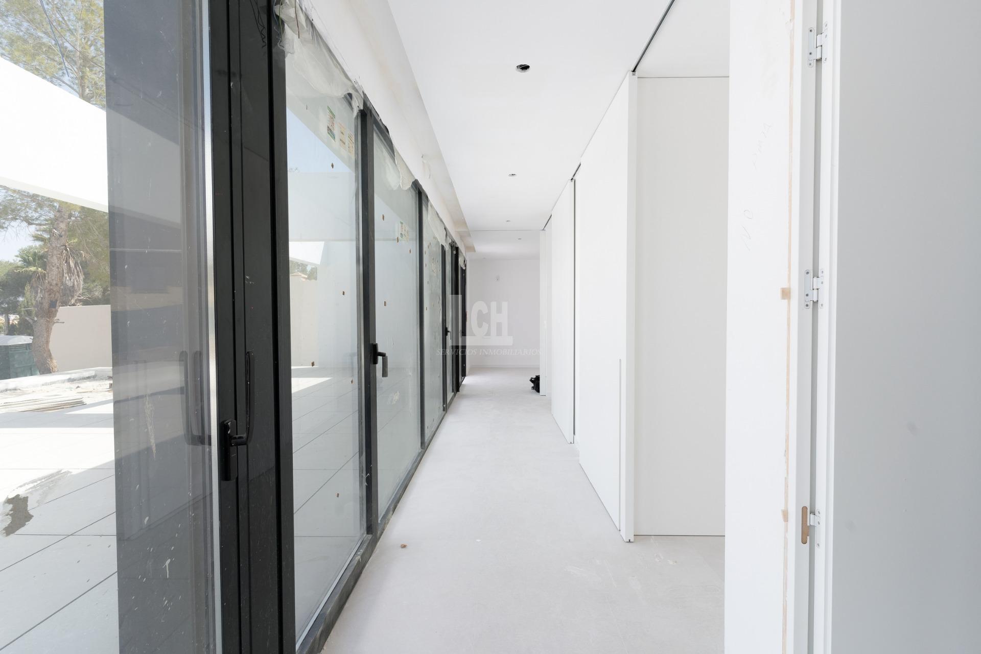 For sale of villa in Orihuela costa