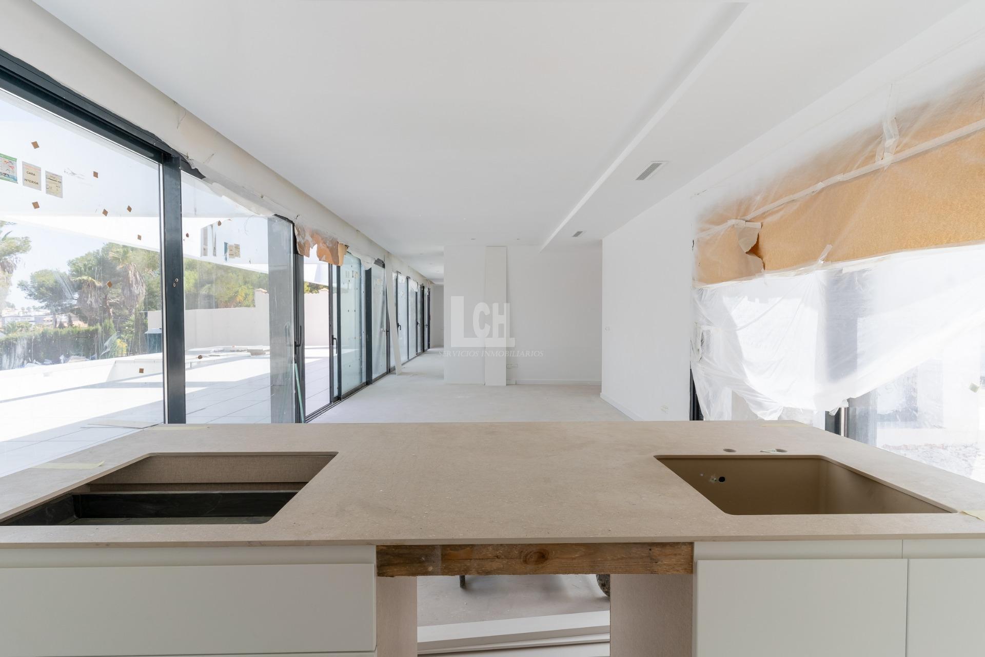 For sale of villa in Orihuela costa