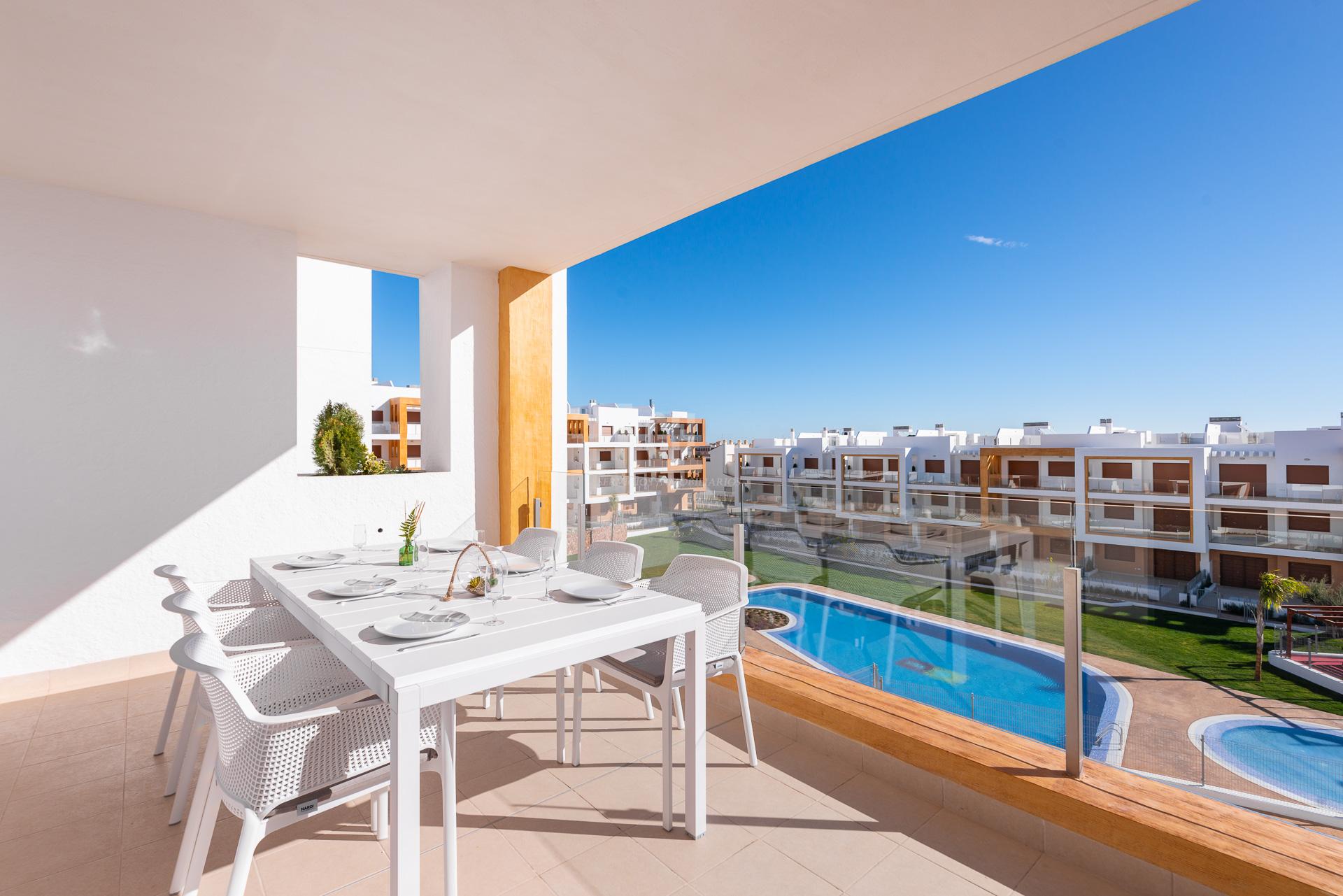 For sale of apartment in Villamartín