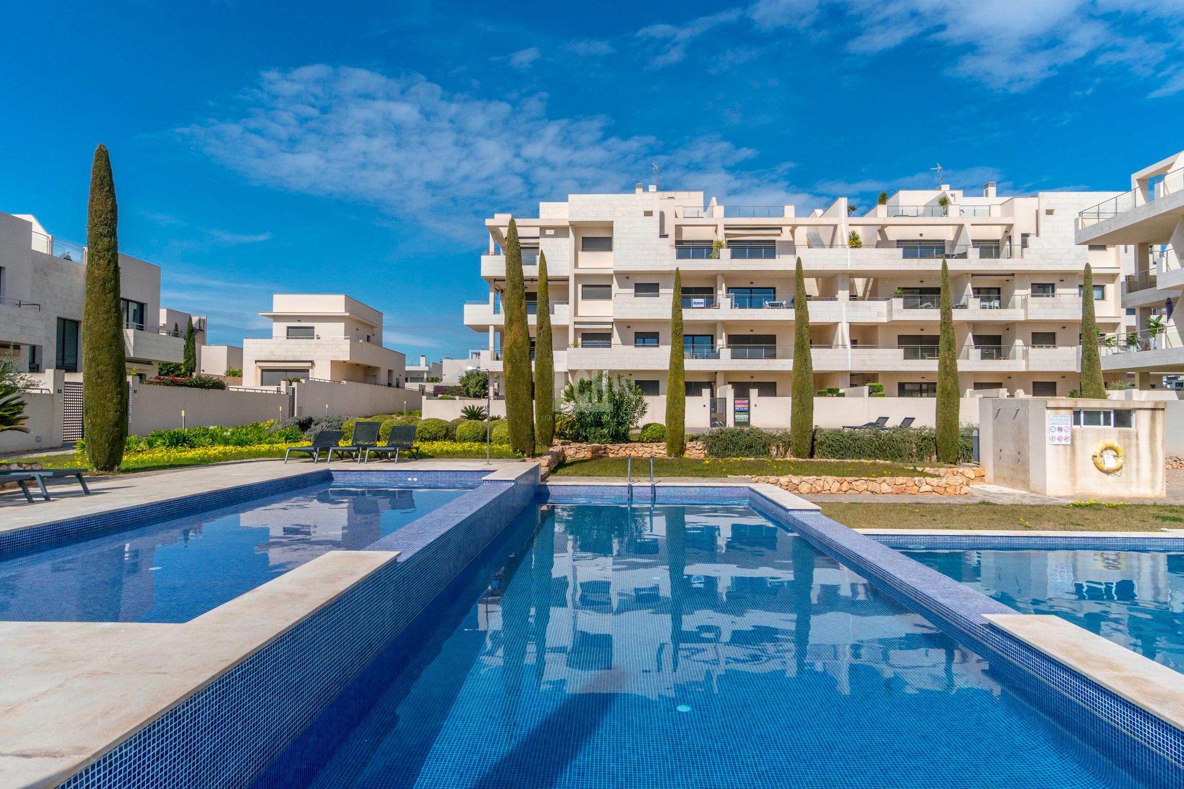 Venta de apartamento en Urbanización montezenia