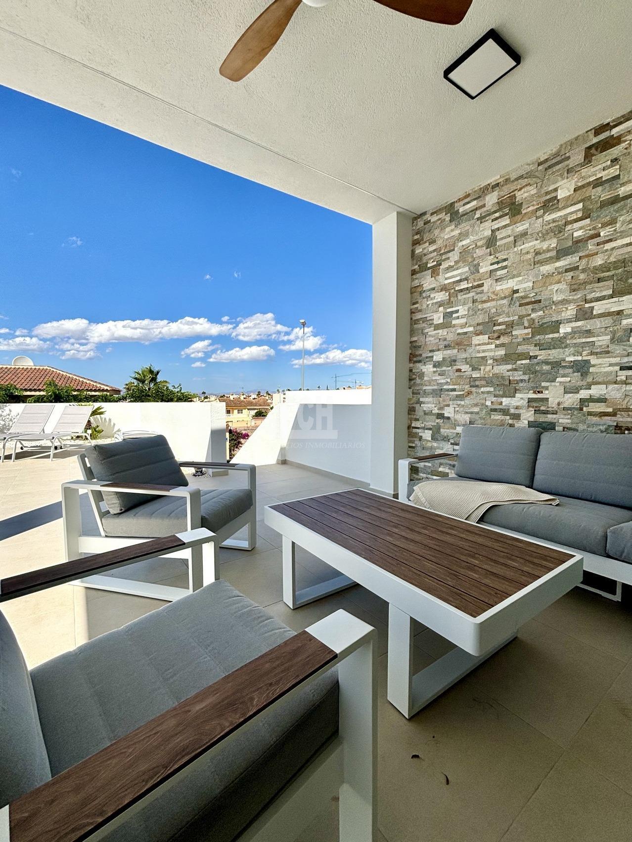 For sale of villa in Benijófar