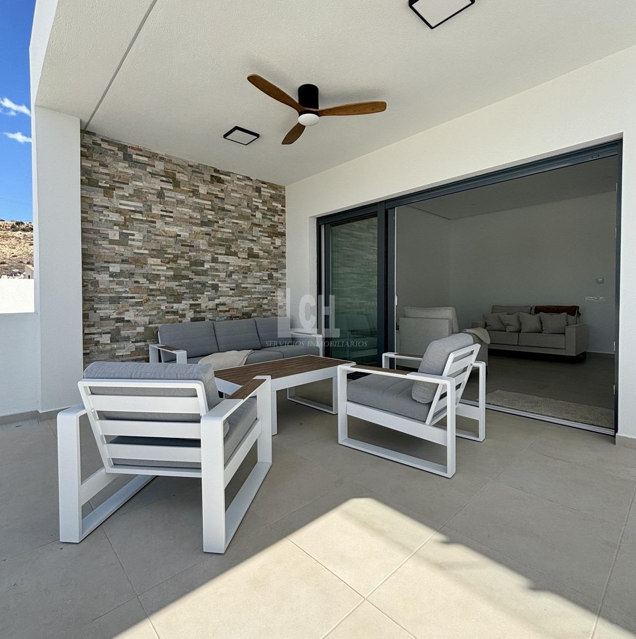 For sale of villa in Benijófar