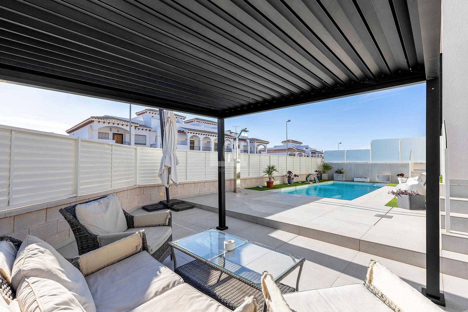 For sale of villa in Orihuela