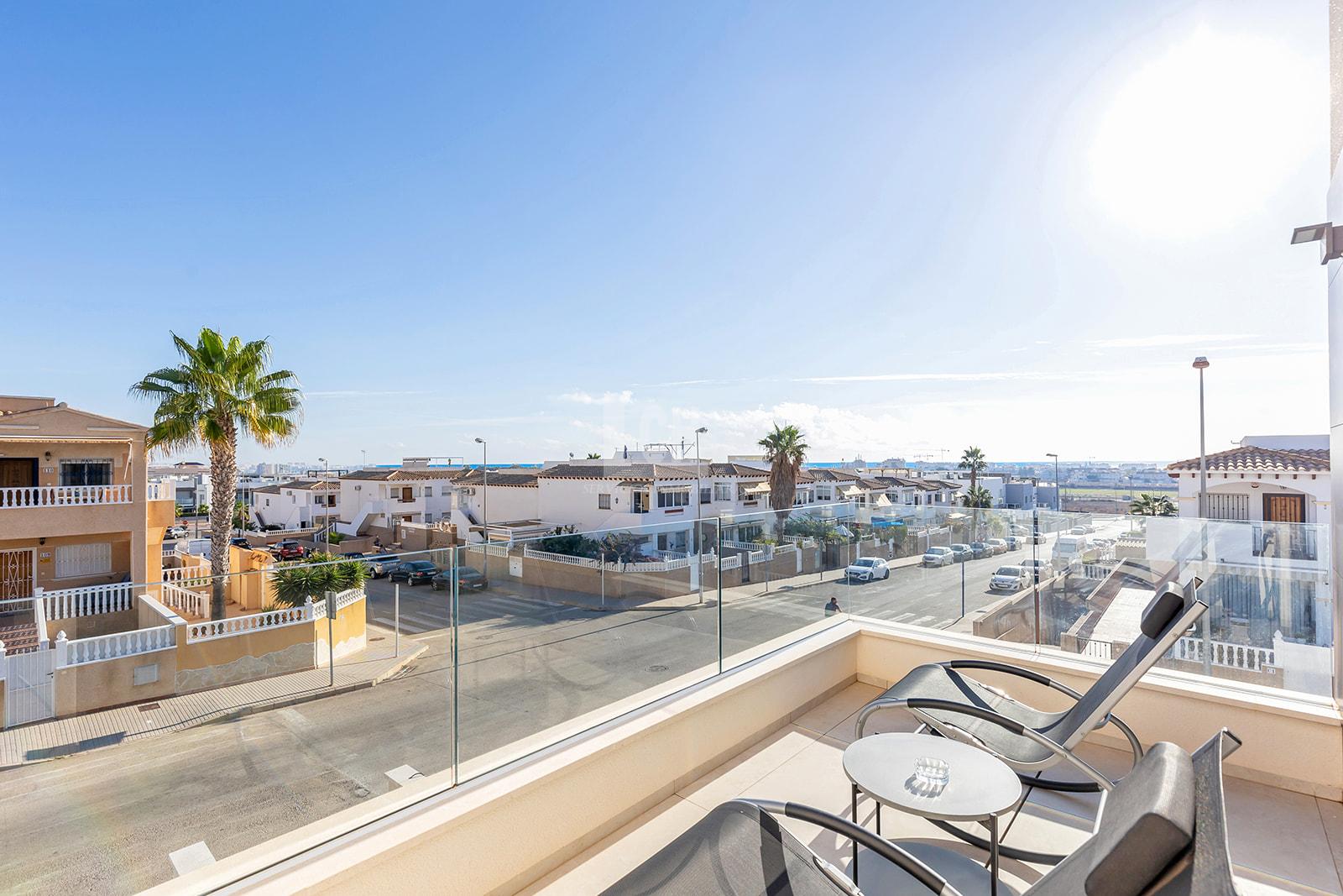 For sale of villa in Orihuela