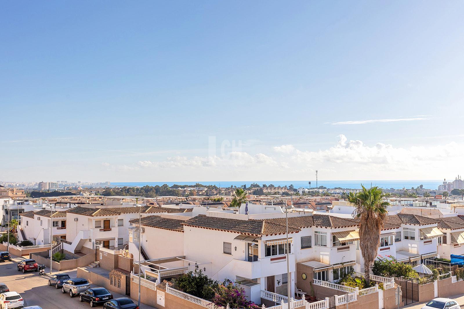 For sale of villa in Orihuela