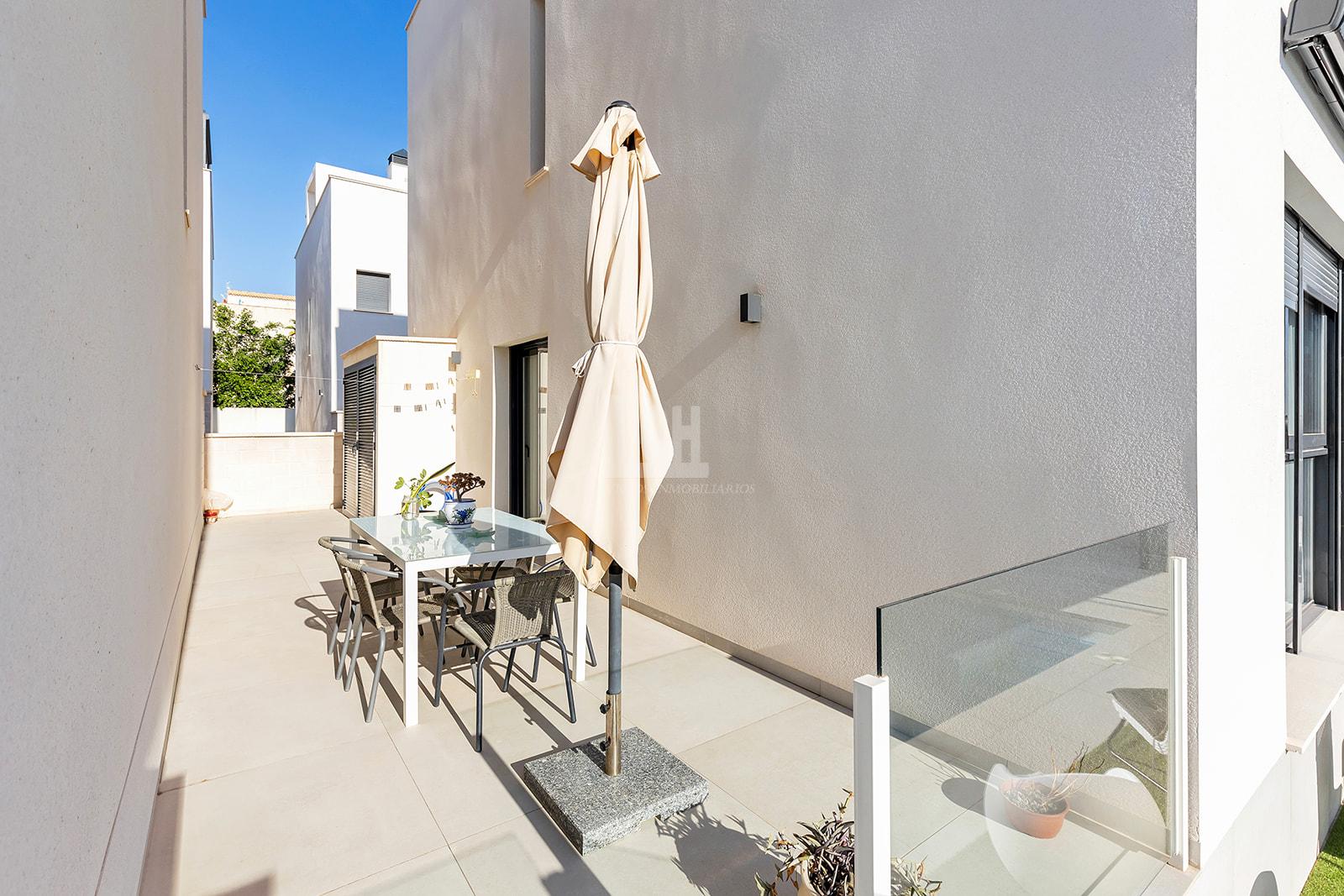 For sale of villa in Orihuela