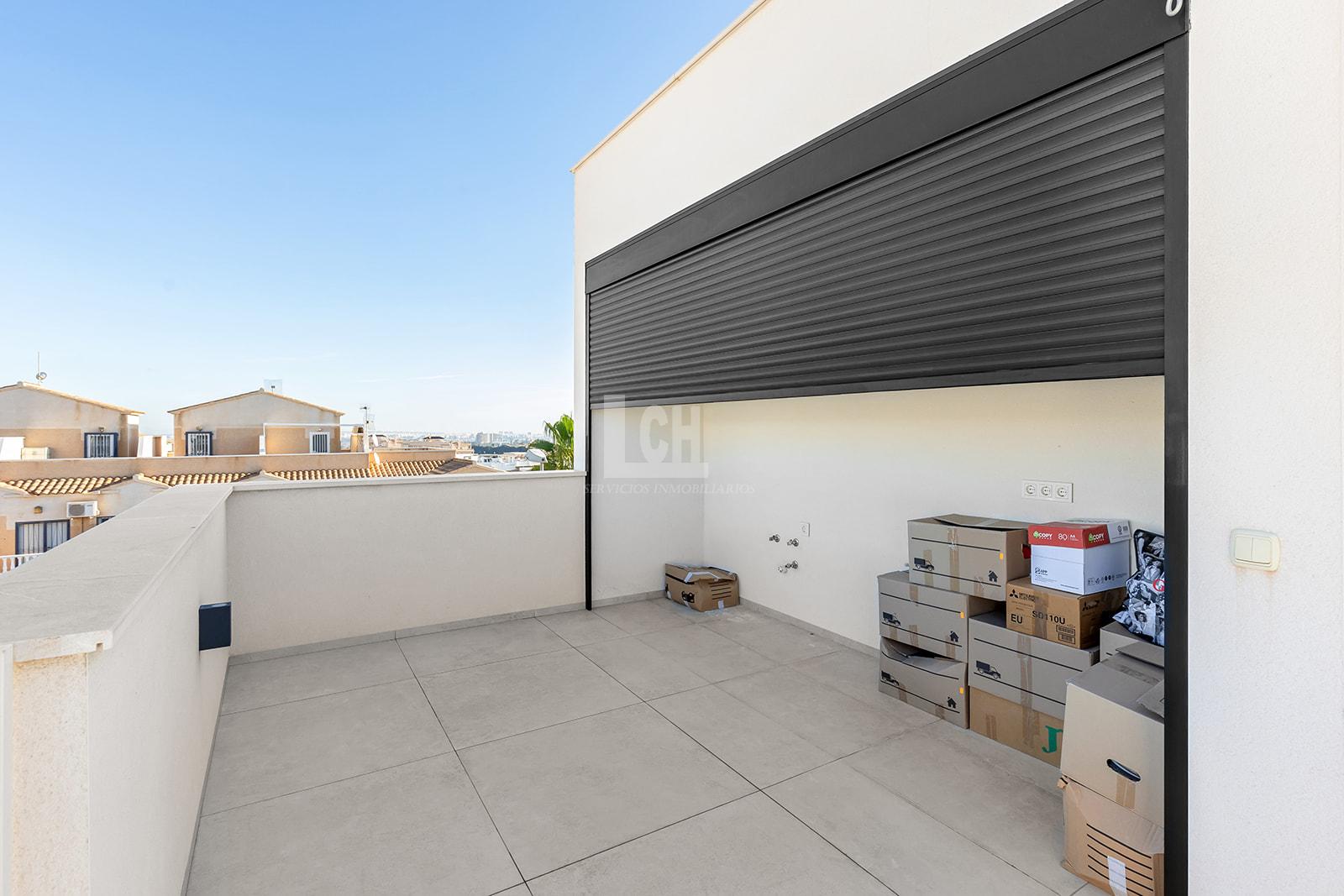For sale of villa in Orihuela