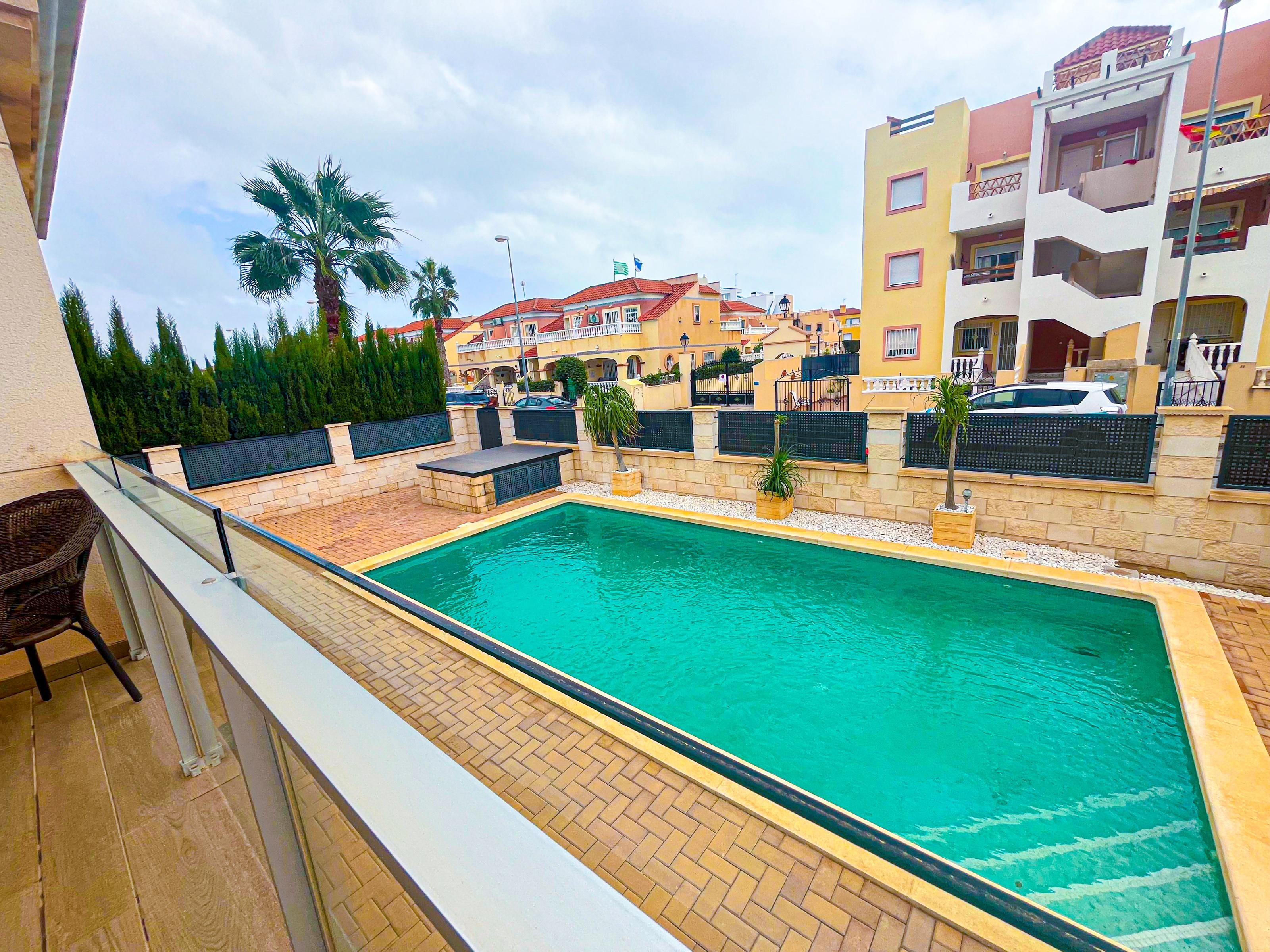 For sale of villa in Orihuela