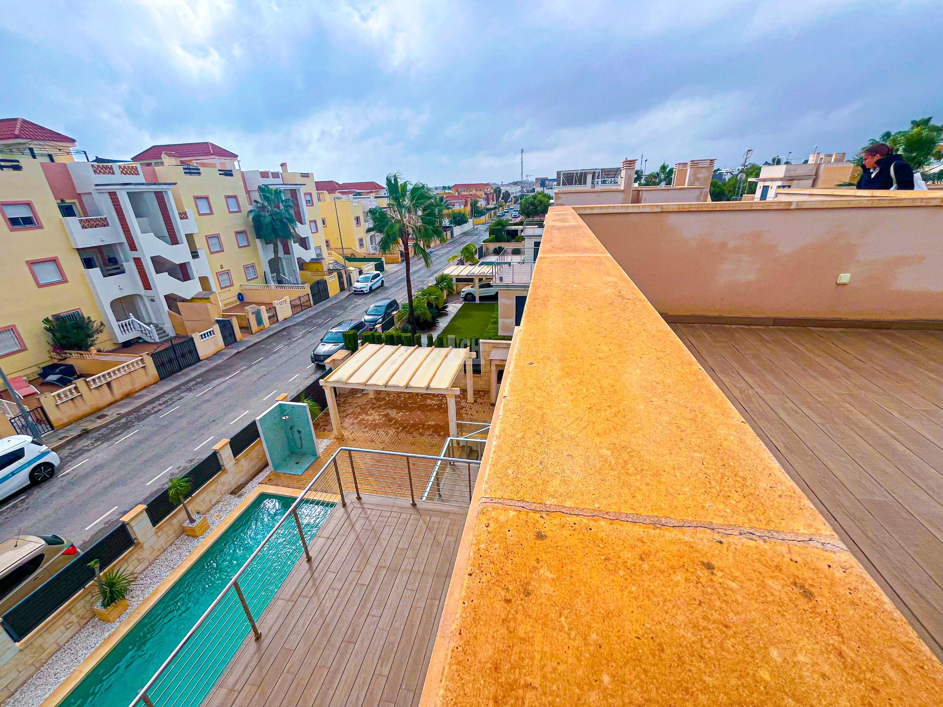 For sale of villa in Orihuela