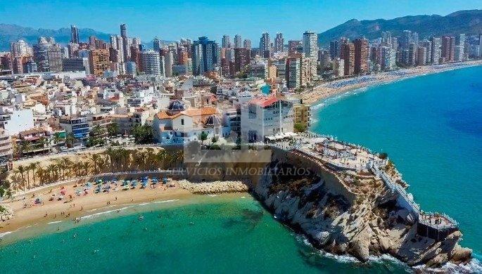 For sale of villa in Finestrat