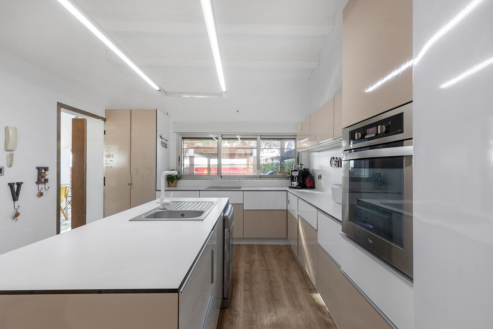 Zu verkaufen von villa in
 Orihuela