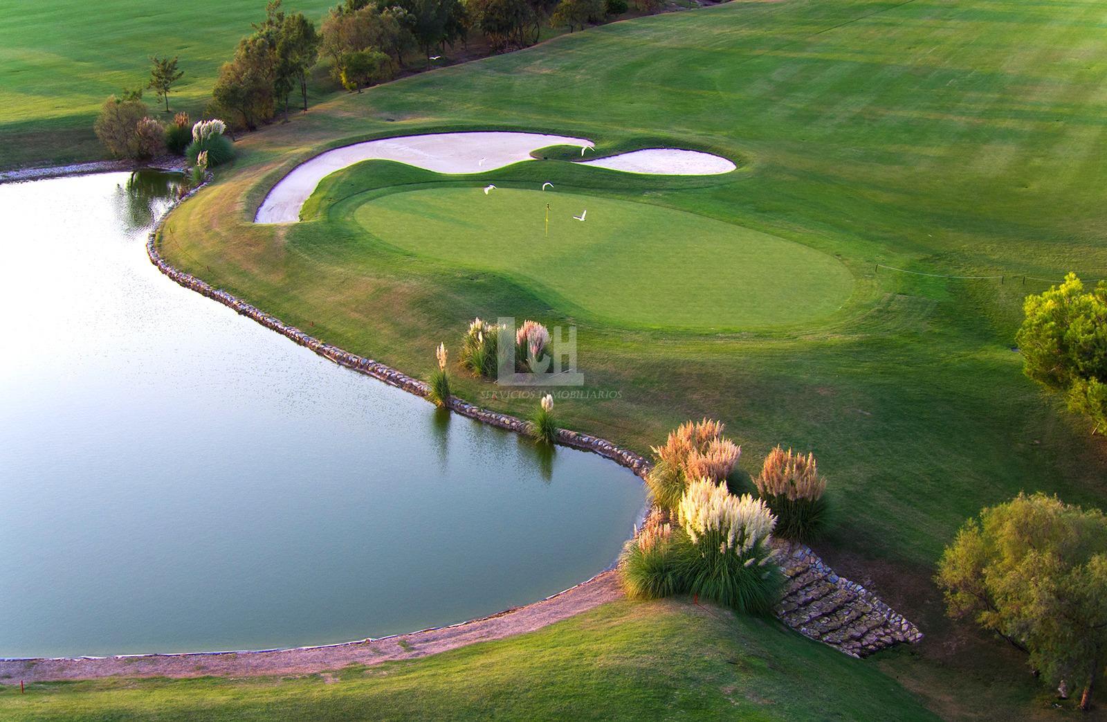 For sale of villa in Pilar de la horadada