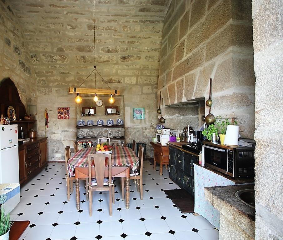 Venta de castillo en Corcubión