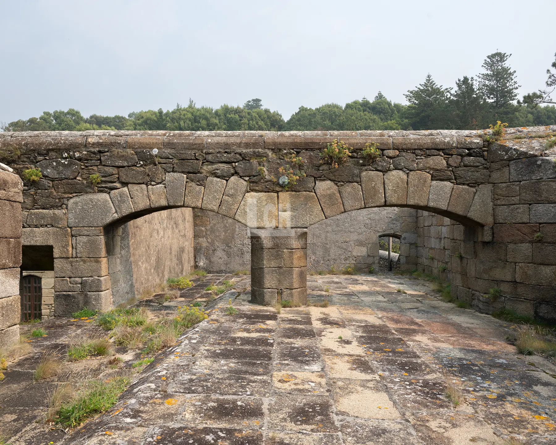 Venta de castillo en Corcubión
