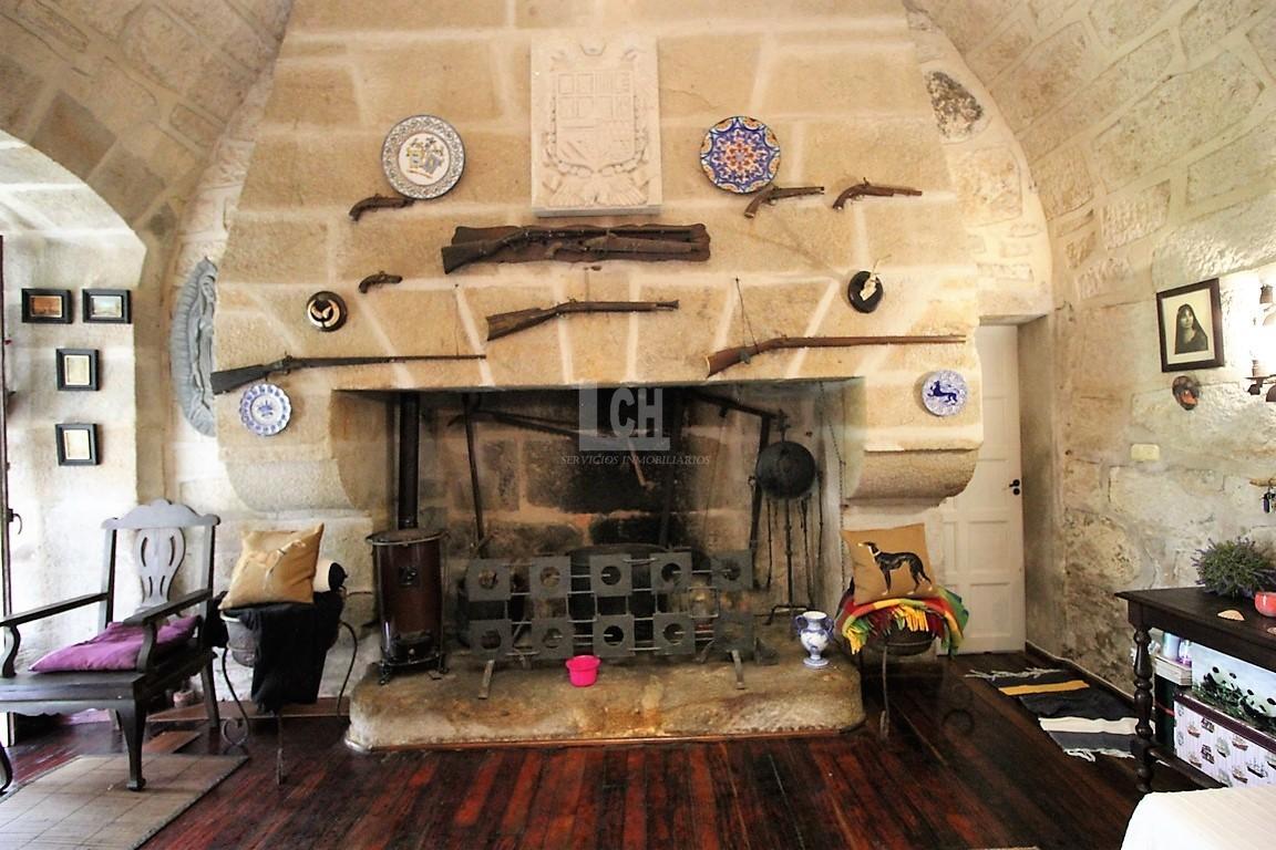 Venta de castillo en Corcubión