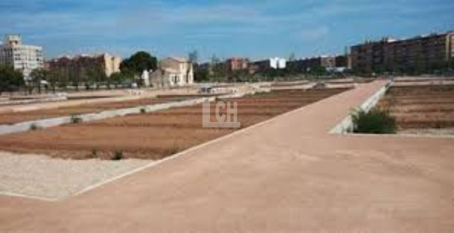 Zu verkaufen von ladenlokal in
 Valencia