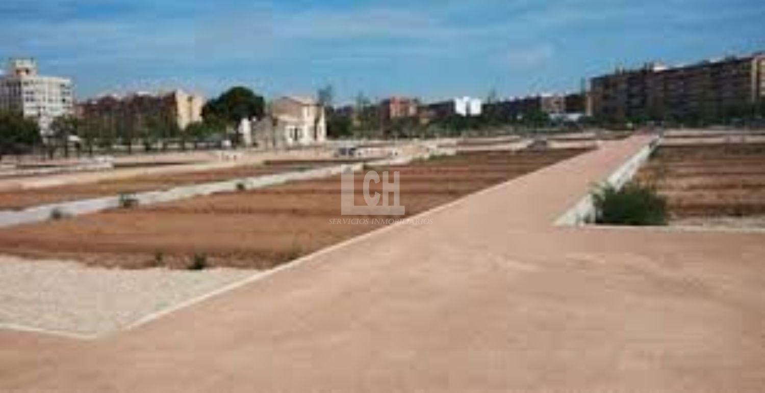 Venta de local comercial en Valencia