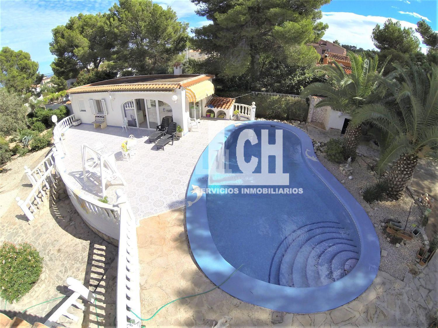 For sale of chalet in Denia