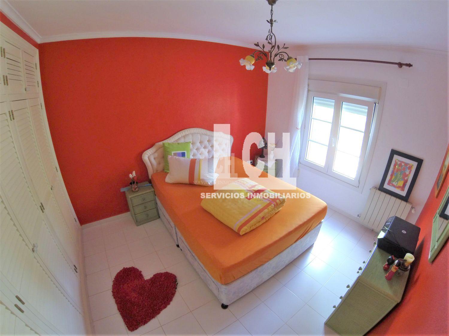 For sale of chalet in Denia