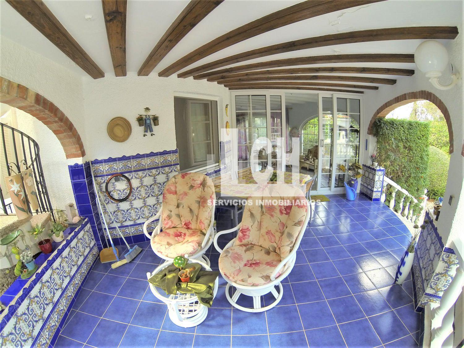 For sale of chalet in Denia