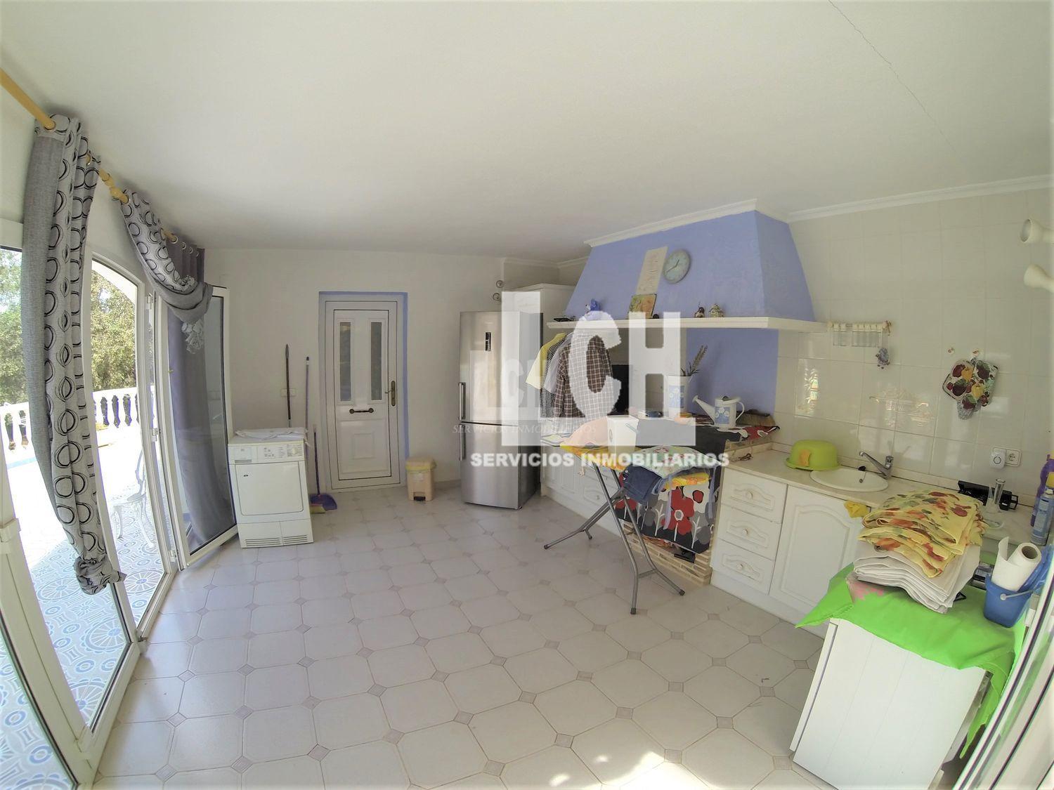 For sale of chalet in Denia