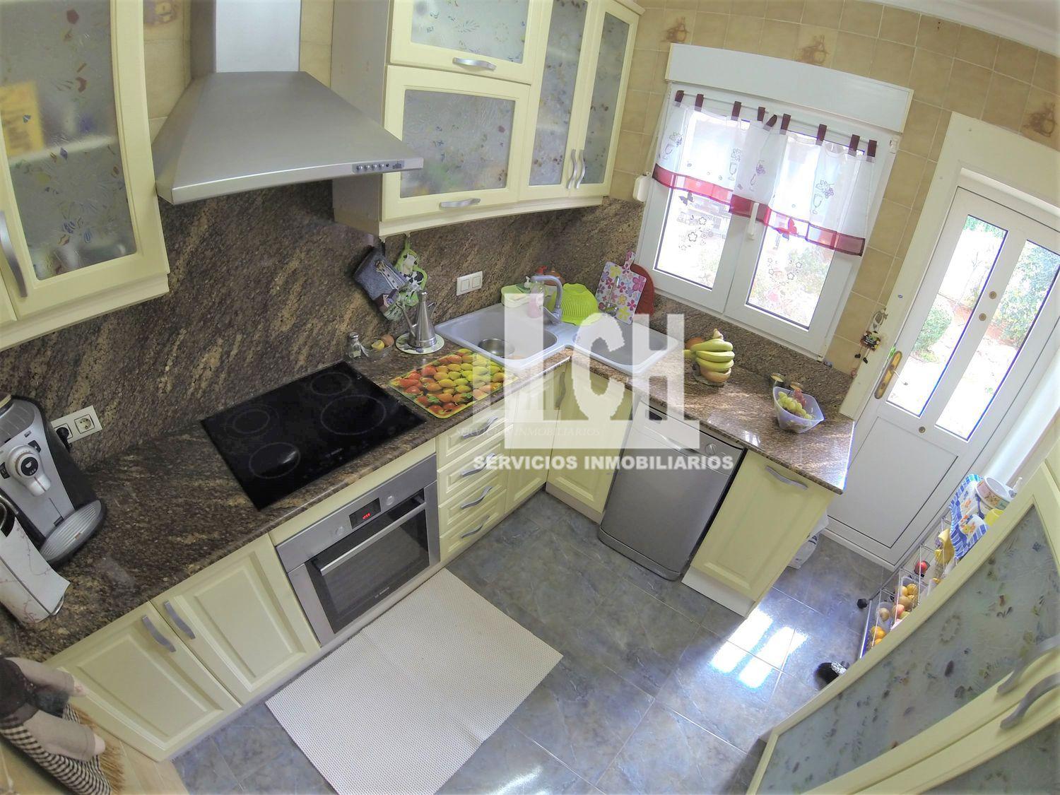 For sale of chalet in Denia