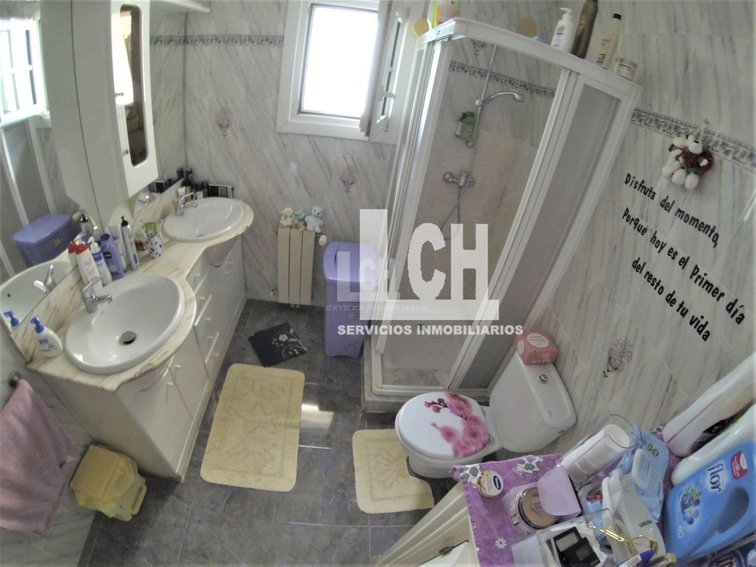For sale of chalet in Denia