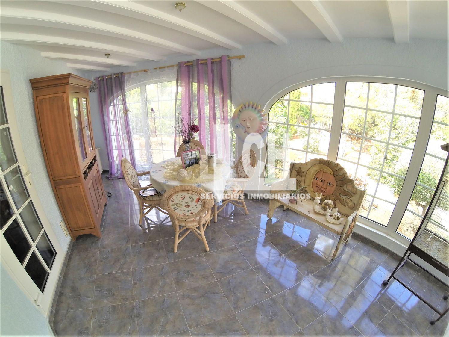 For sale of chalet in Denia