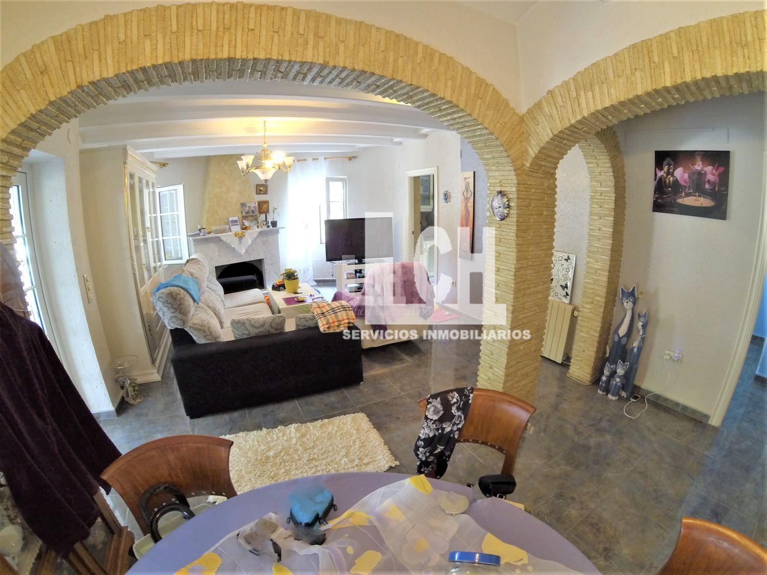 For sale of chalet in Denia