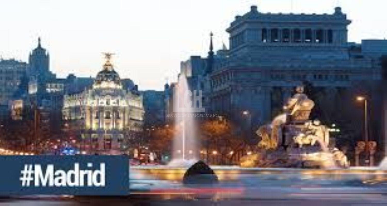For sale of building in Madrid