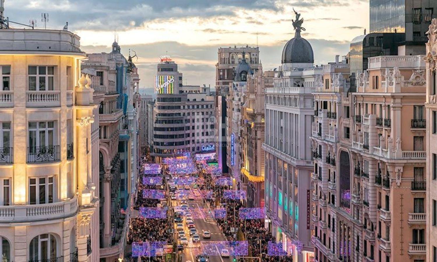 For sale of building in Madrid