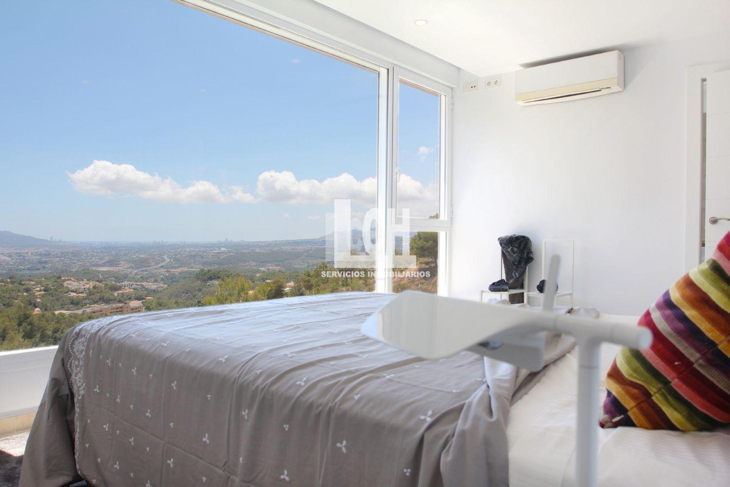 For sale of chalet in Altea