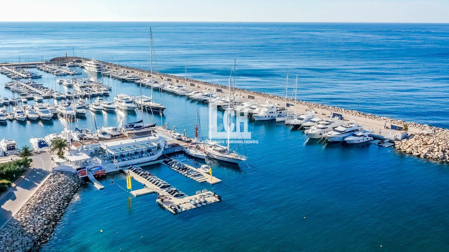 For sale of chalet in Altea