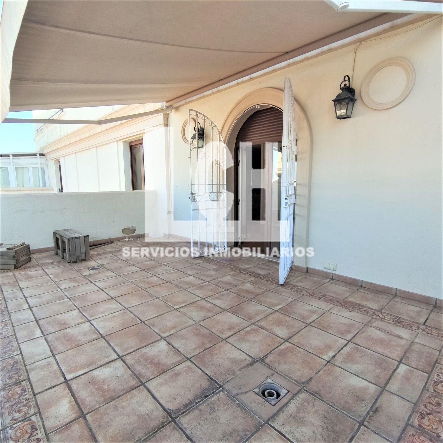 For sale of penthouse in Valencia